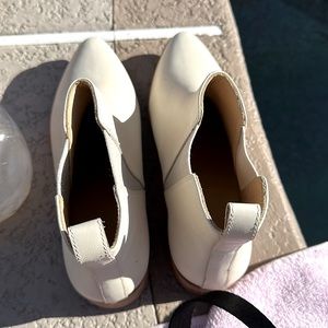 Nisolo like brand new bootie.